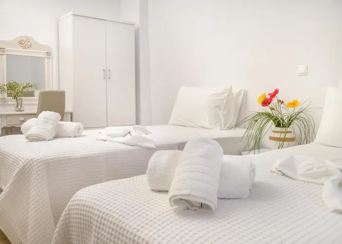 Elizabeth Stone House Appartement Nea Roda