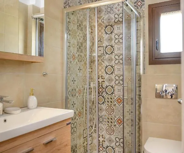 Elizabeth Stone House Appartement Nea Roda