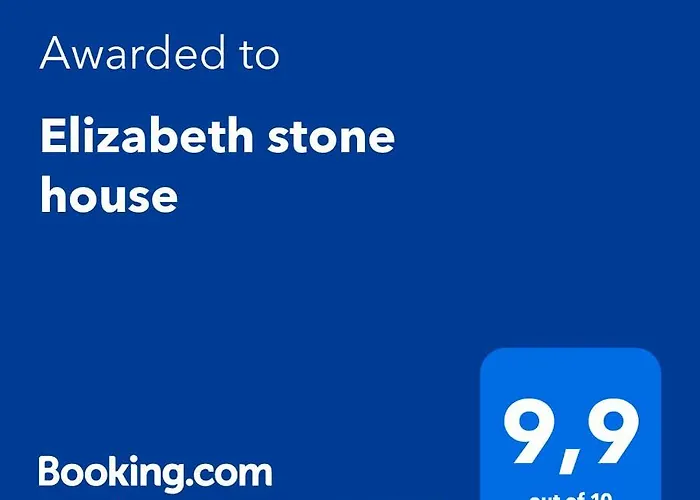 アパート Elizabeth Stone House ネア・ローダ